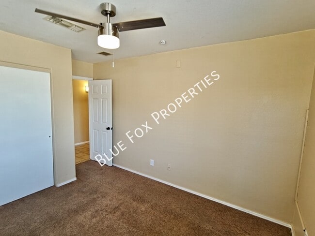 Building Photo - 3754 E White River Dr