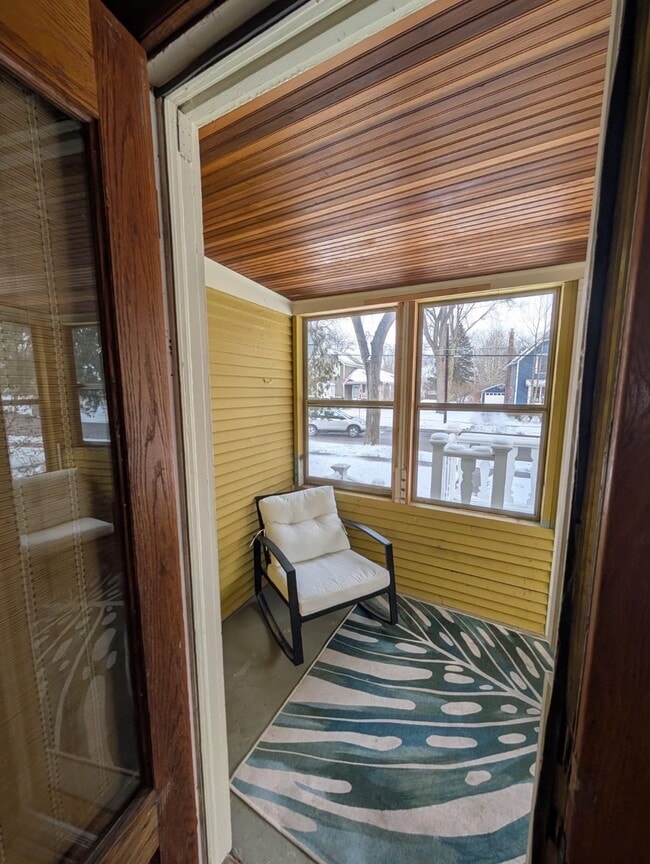 Building Photo - 433 McKinley St