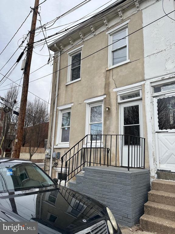 Building Photo - 1242 Forrest St