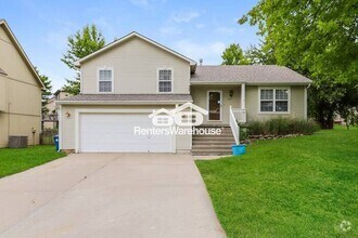 Building Photo - 3 Bedroom / 2.5 Bath in Liberty.