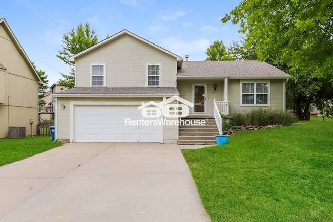Primary Photo - 3 Bedroom / 2.5 Bath in Liberty.
