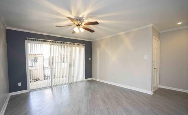 Building Photo - 2 bedroom in Houston TX 77057