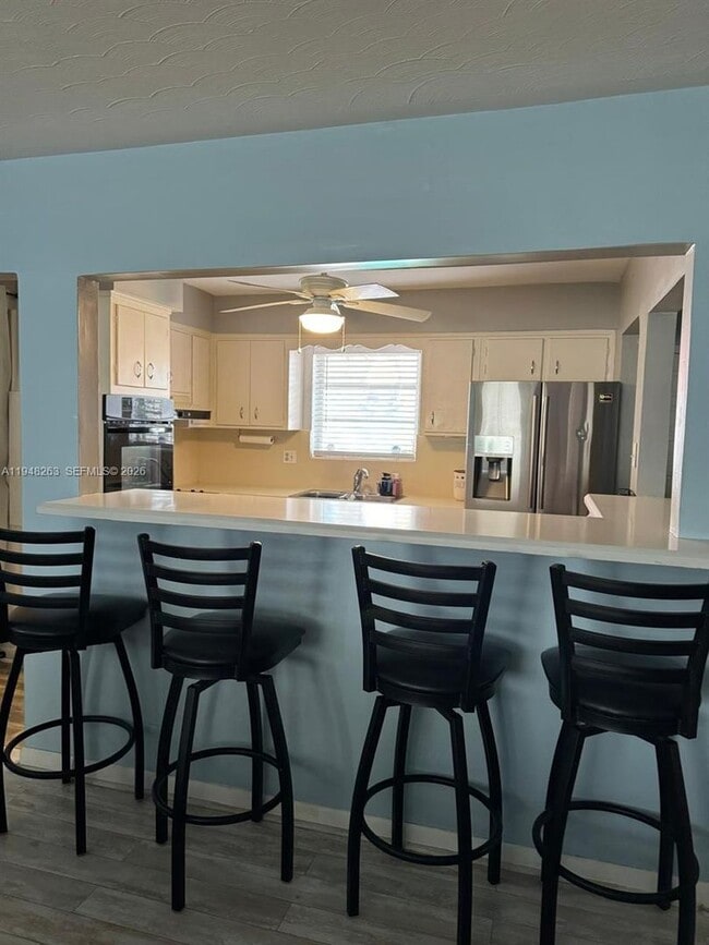 Building Photo - 4820 SW 11th Ct