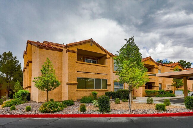 Primary Photo - 2 Bed, 2 Bath 1st Floor Condo In West Las ...