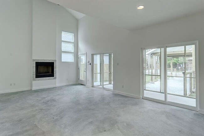 Building Photo - 6712 Cohn St