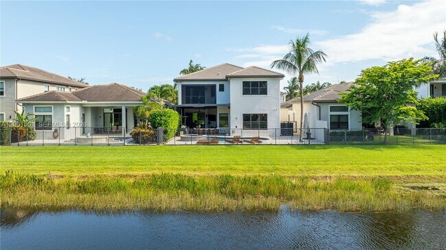 Building Photo - 9529 Eden Roc Ct