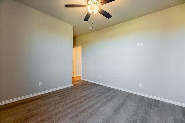 Building Photo - 1408 SW Casuarina Dr