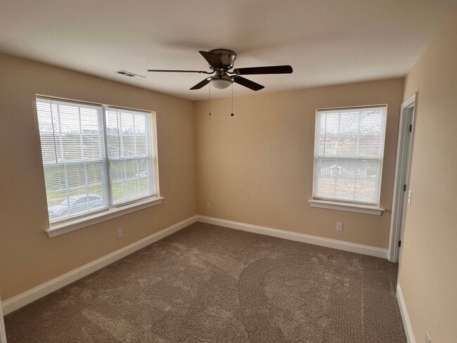 Building Photo - Stunning, Modern 4-Bed / 2.5-Bath Home for...