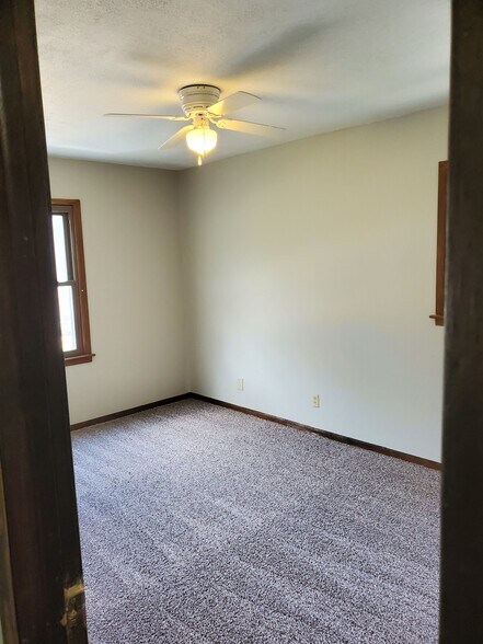 Building Photo - 237 Greenfield Pky
