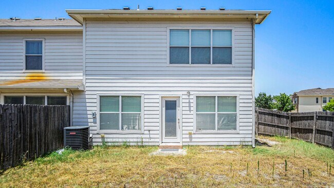Building Photo - Beautifully Crafted 3 Bed 2.5 Bath 2 Car g...