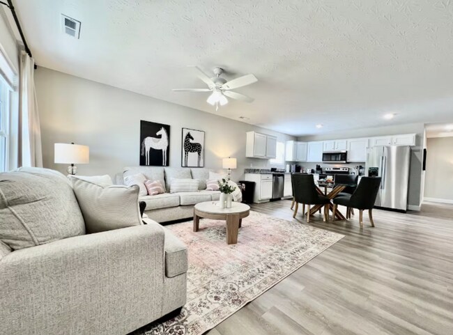 Building Photo - 121 Southwind Blvd