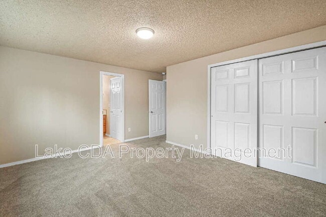 Building Photo - 908 N 2nd St