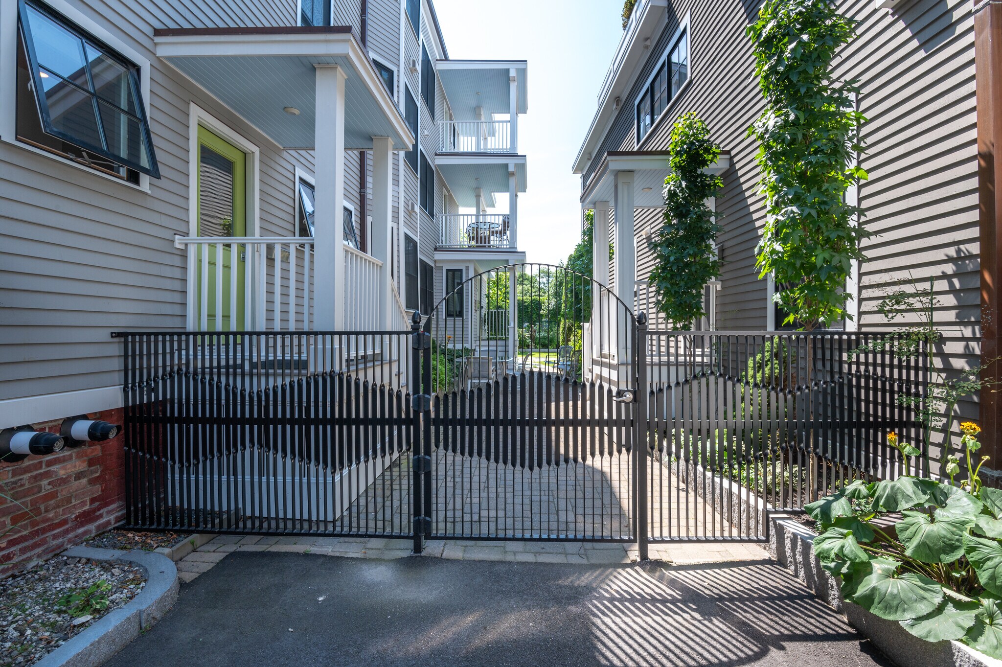 Building Photo - 52 Wilmot St