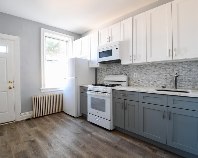 Building Photo - 153 Sterling Ave