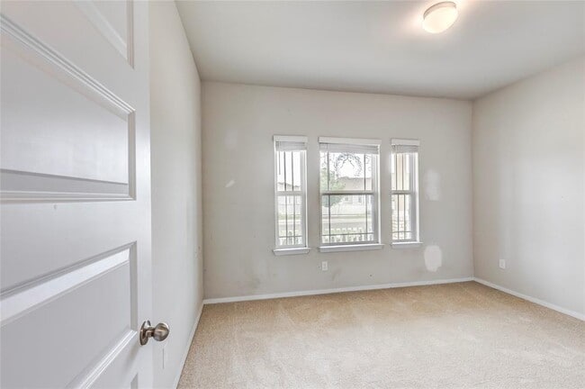 Building Photo - 2721 Winding Creek Rd