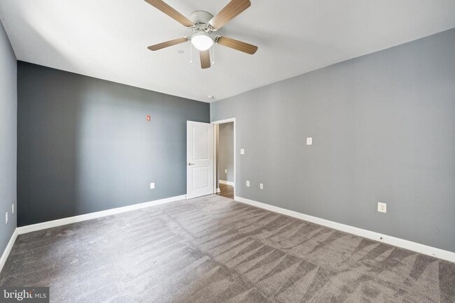 Building Photo - 440 Belmont Bay Dr