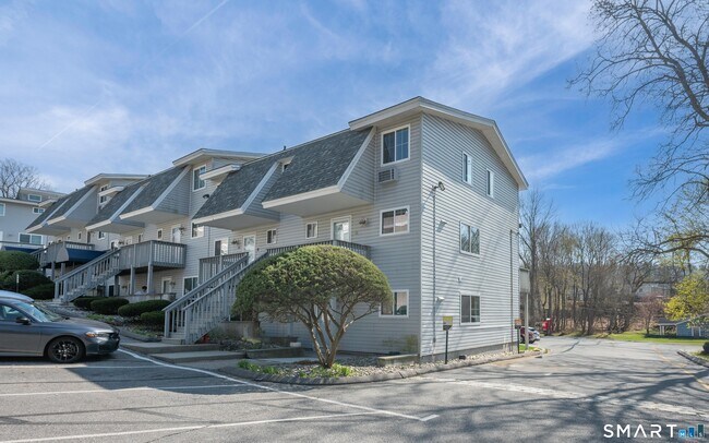 Building Photo - 113 Park Ave