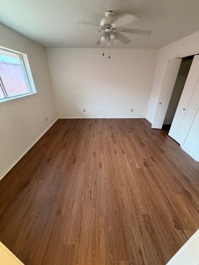 Building Photo - 2418 Guerrero Dr