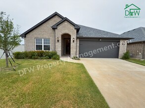 Building Photo - Modern 3-Bedroom Home with Open Layout & Large Backyard in Anna, TX
