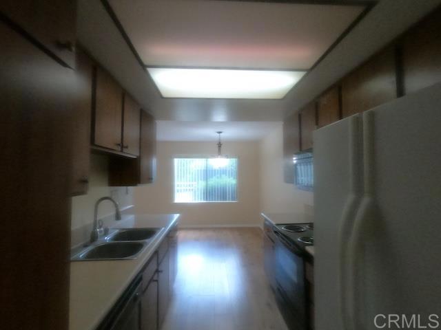 Building Photo - 1677 Melrose Ave