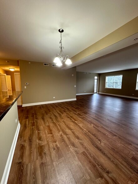 Building Photo - 5N426 Rohlwing Rd
