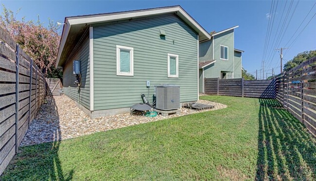 Building Photo - 1123 Walton Ln