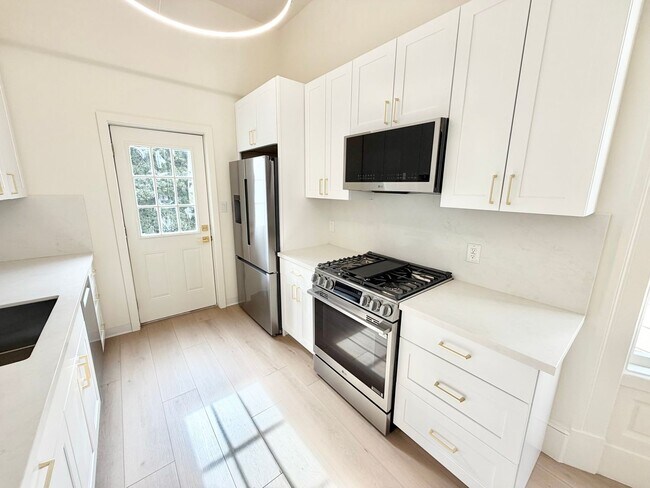 Building Photo - 937-941-941 Hayes St