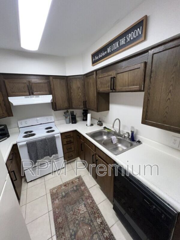 Building Photo - 4547 Alvin Dark Ave