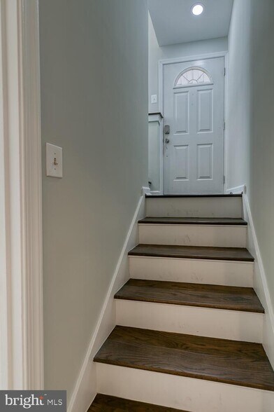 Building Photo - 1206 Riggs Ct