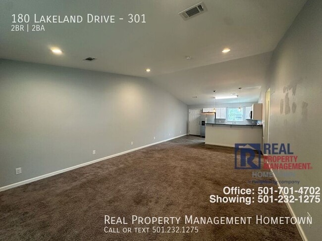 Building Photo - 180 Lakeland Dr