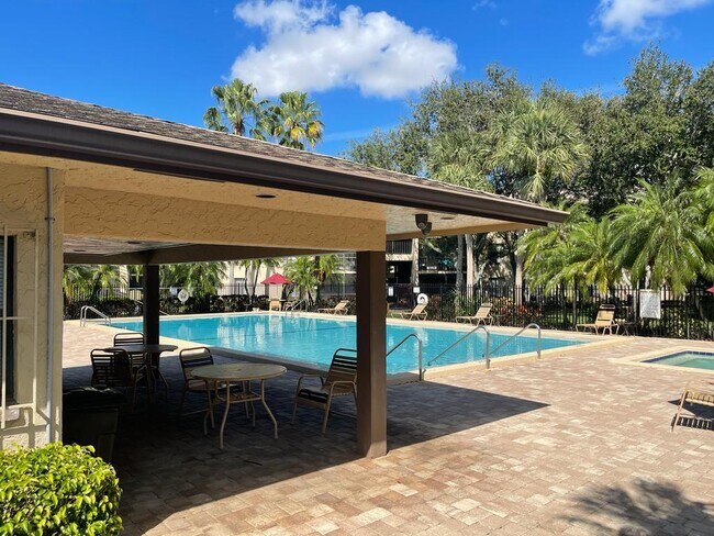 Building Photo - 203 Foxtail Dr