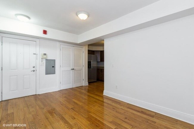 Building Photo - 809-815 22nd St