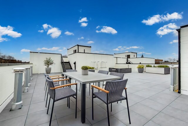 Building Photo - 5015 N Lincoln Ave