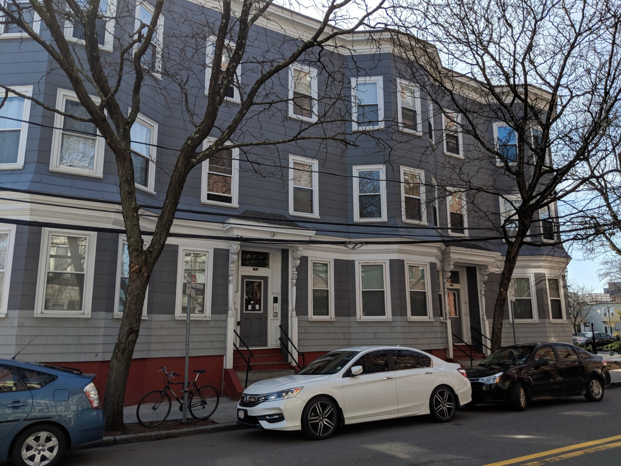 Building Photo - 254 Windsor St