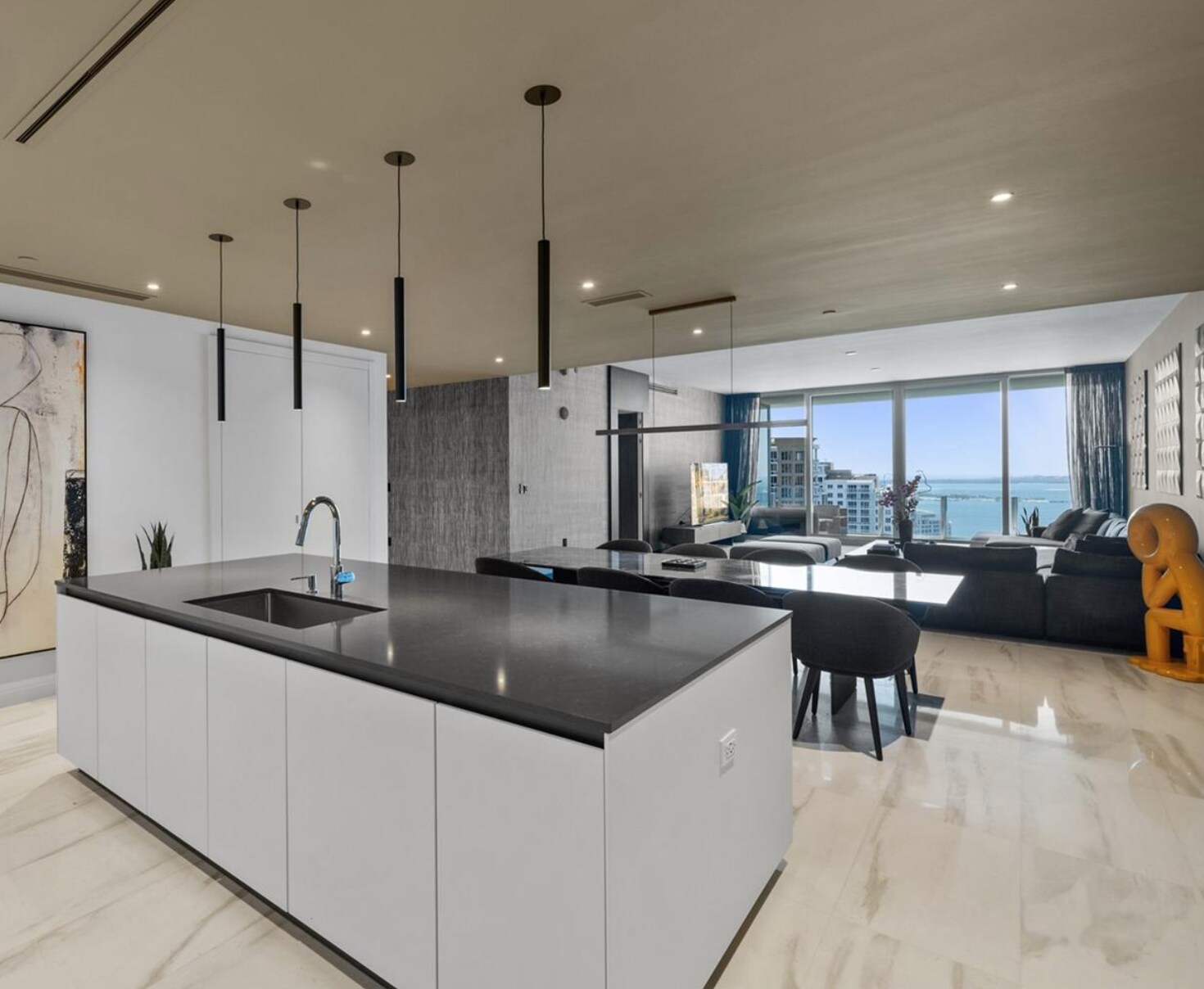 Building Photo - 300 Biscayne Boulevard Way