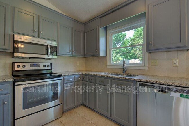 Building Photo - 5132 Rea Rd