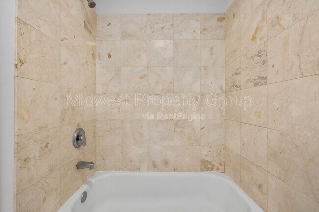 Building Photo - 4244 Chouteau Ave
