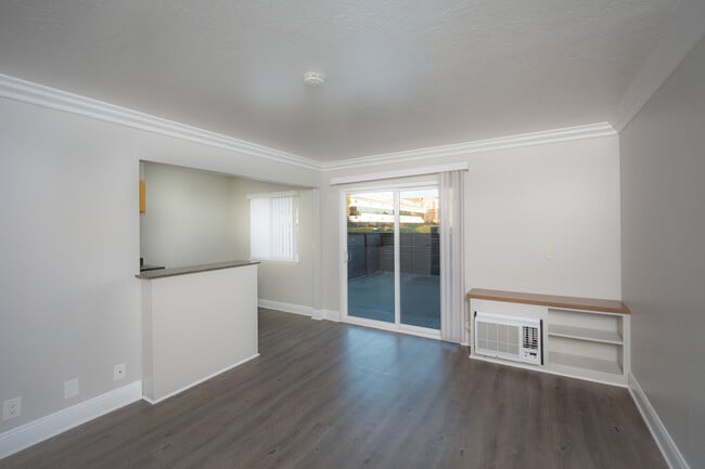 Palms #A-2 living1 - Palms at the Pruneyard