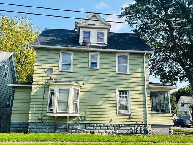 Building Photo - 98 Lime St