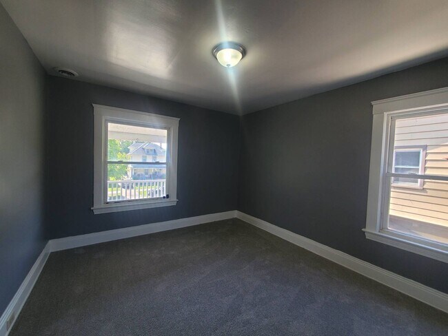 Building Photo - 4265 W 36th St