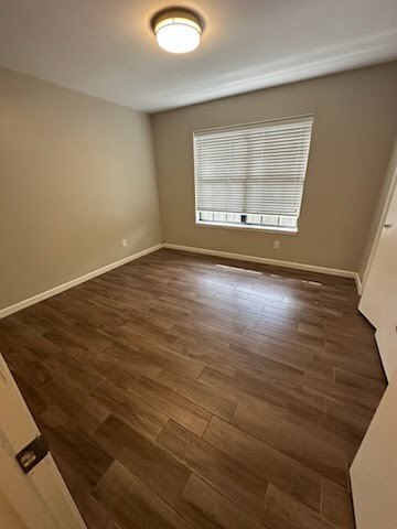 Building Photo - 3113 Clear Creek Dr