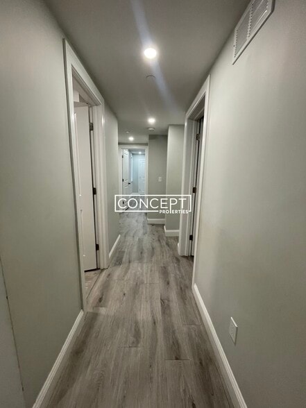 Building Photo - 11 Pierce St