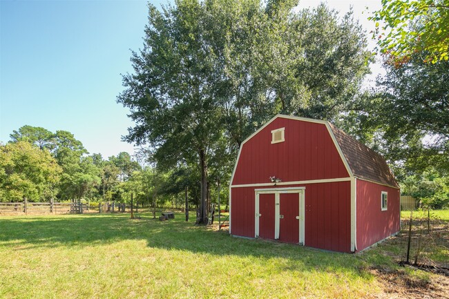 Building Photo - 8710 West Ln