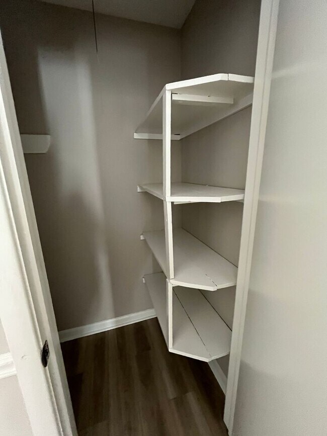 Building Photo - 1978 Goshen Rd