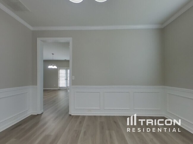 Building Photo - 3751 Lanier Dr