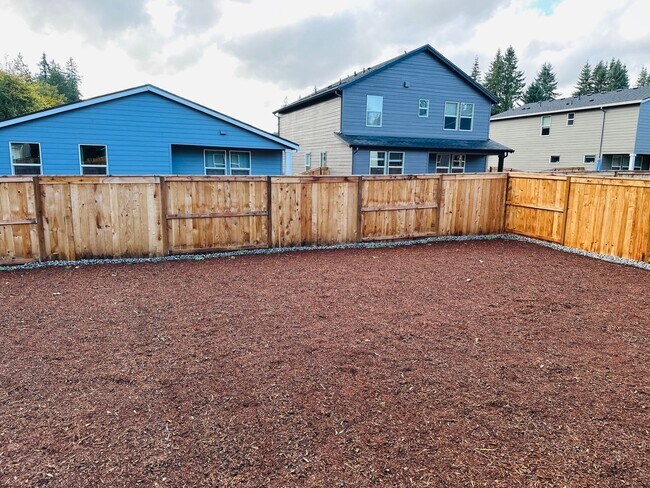 Building Photo - Beautiful Brand New 5 Bedroom Home!