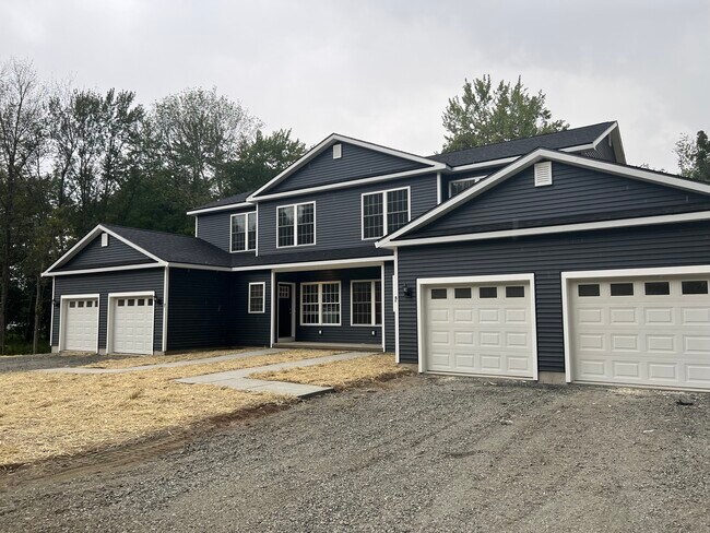 Primary Photo - 5 Red Maple Ln