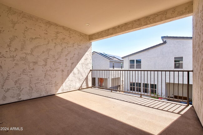 Building Photo - 15717 W Polk St