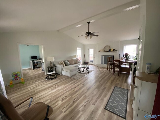 Building Photo - 137 Timberland Trce