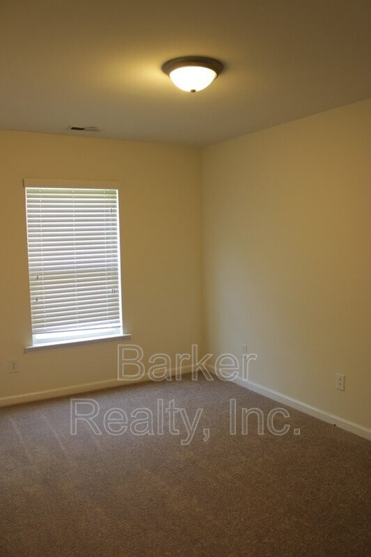 Building Photo - 11711 Mezzanine Dr